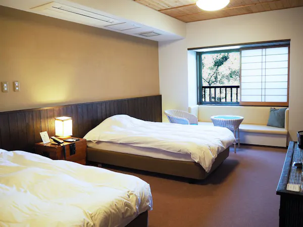 ห้องพักเตียงคู่ (ชั้น 1) 26.5 ตร.ม. สามารถเป็นห้องสามได้