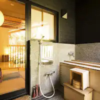 附露天浴池的客房範例 - 檜木露天浴池