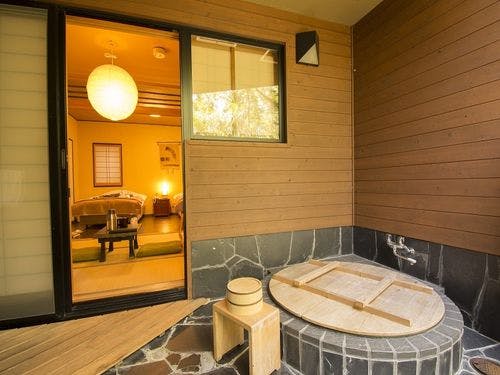 露天風呂付客室例　五右衛門風呂