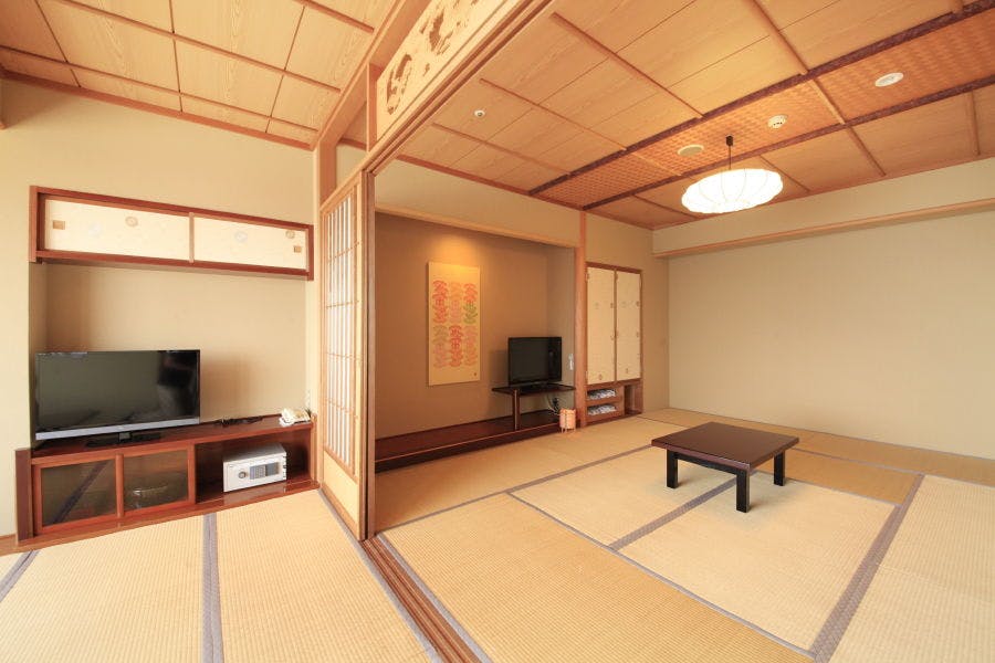 Japanese-style room
