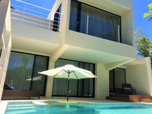 The Villa のスタイリッシュな外観