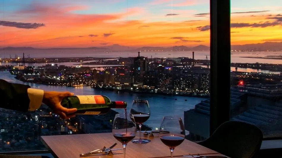 Art Hotel Osaka Bay Tower