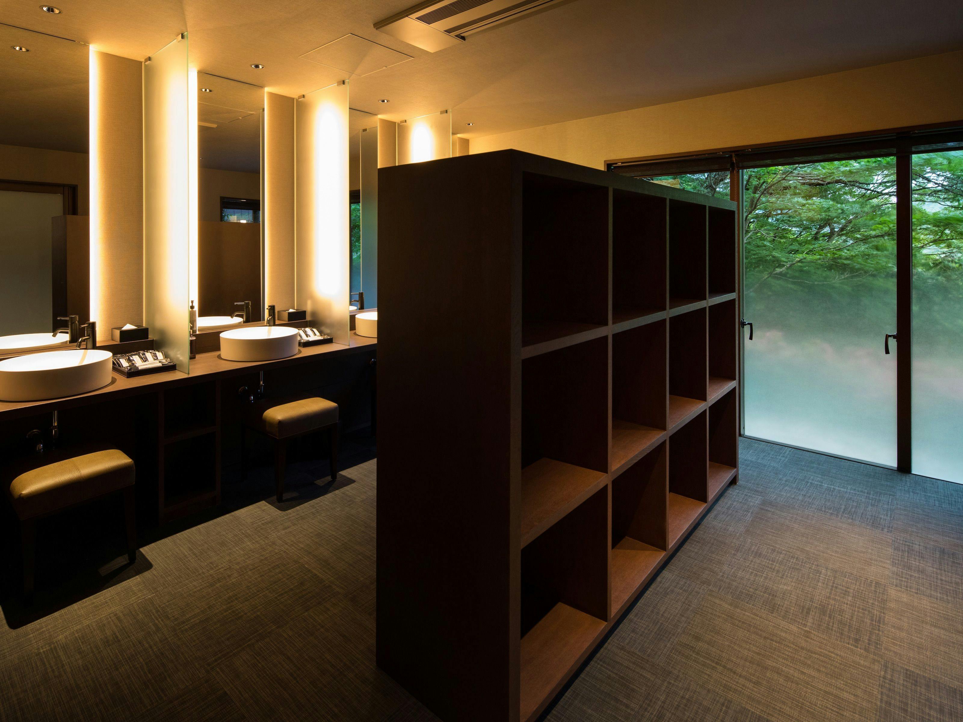 bar hotel 箱根香山
