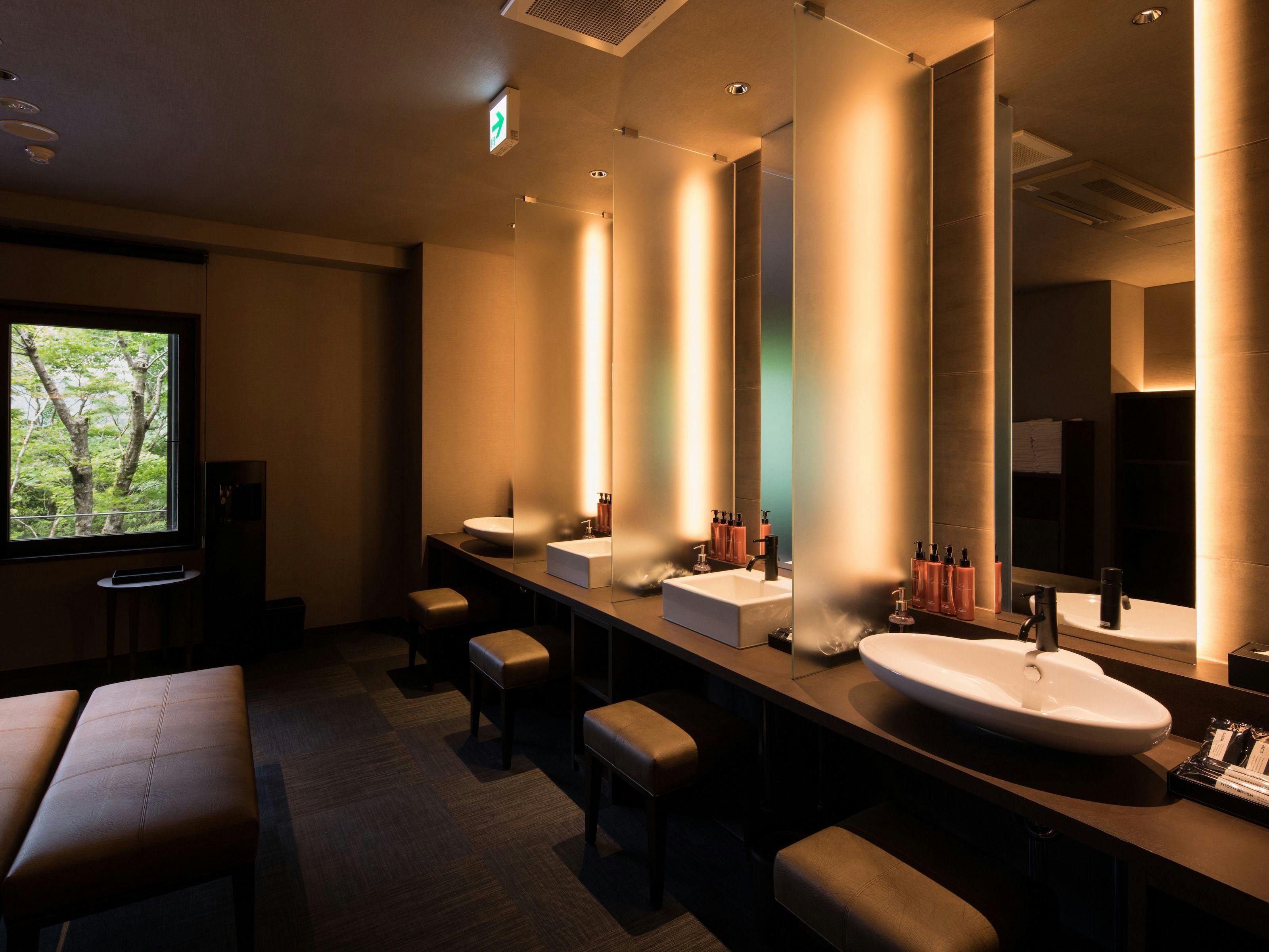 bar hotel 箱根香山