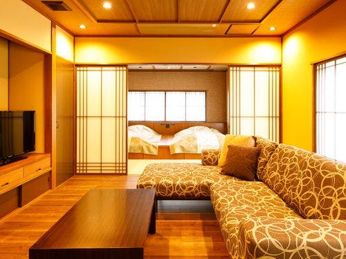 半露天風呂付き客室 赤絵