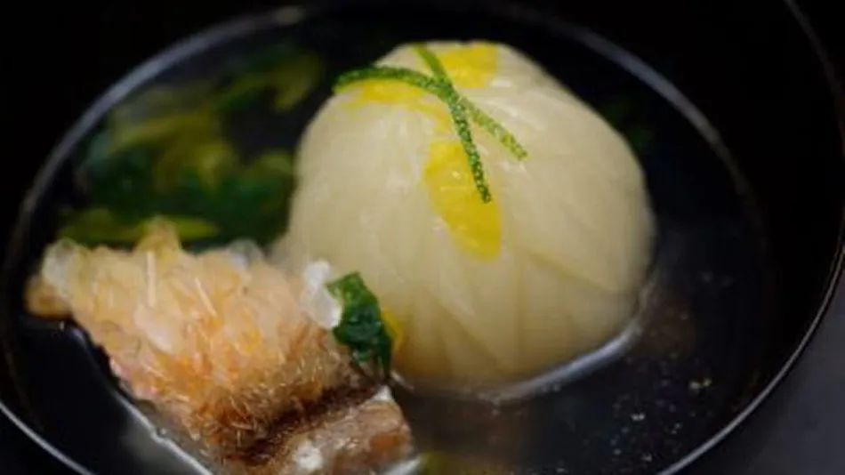 Kanazawa Yuwaku Onsen Kokorian