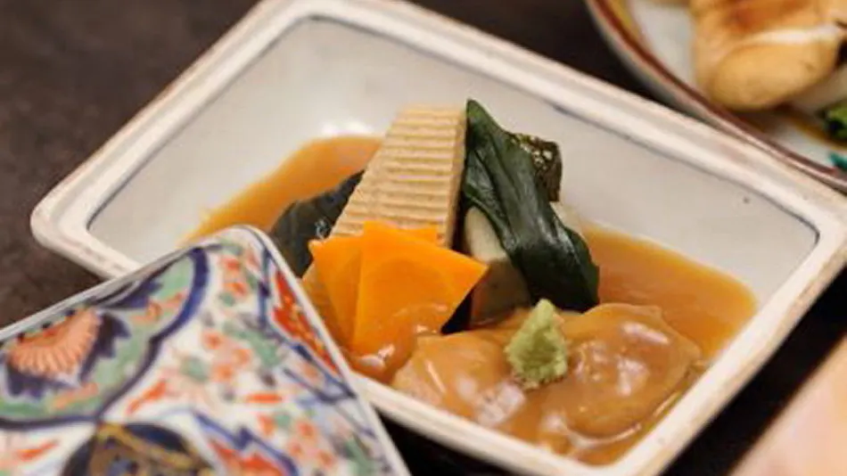 Kanazawa Yuwaku Onsen Kokorian