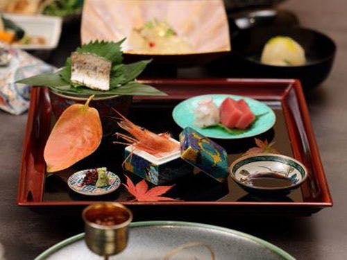 「三秋の古香里庵」　創作懐石