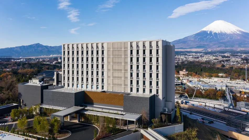 HOTEL CLAD