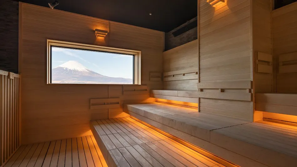 HOTEL CLAD