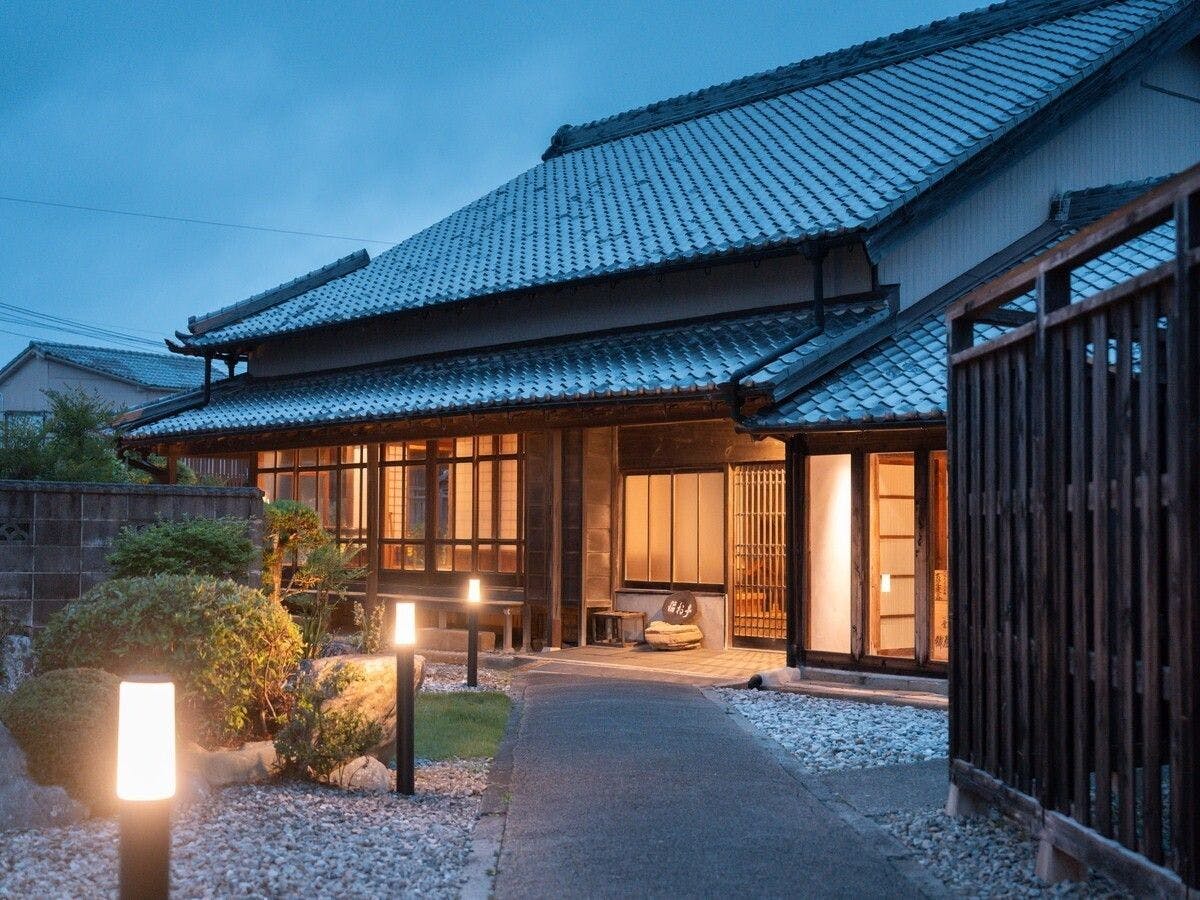 Restoran｜Tampilan Luar