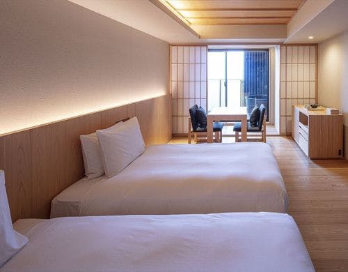 ユニバーサルツイン