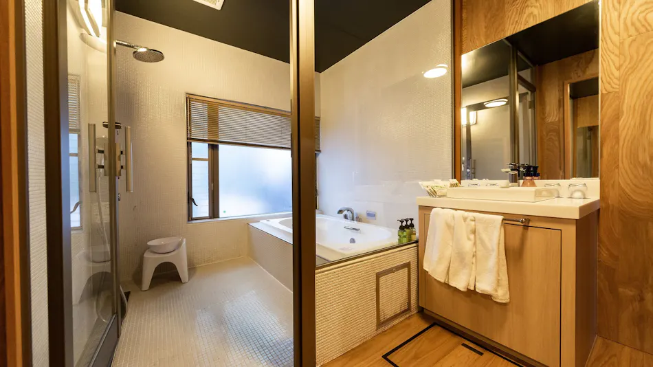 Suisui Garden Ryokan (Registered Tangible Cultural Property Inn / Art Hotel Kokura)