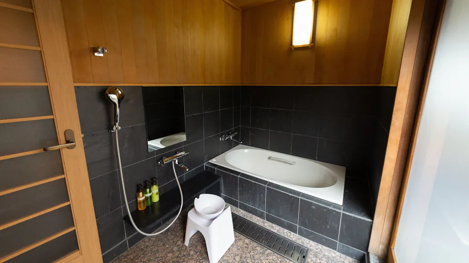 Suisui Garden Ryokan (Registered Tangible Cultural Property Inn / Art Hotel Kokura)