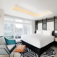 ลอฟต์สวีทควีน (ห้องนอน)