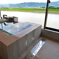 ริเวอร์วิวสวีท