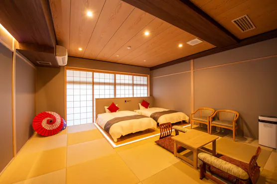 ซูพีเรีย ทวิน