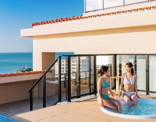 エグゼクティブプールスイート　リビング