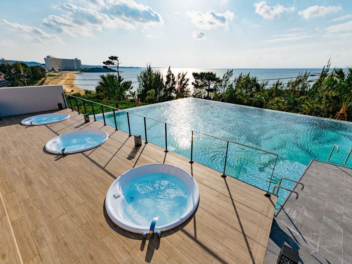 【Aqua Terrace】Kolam infiniti