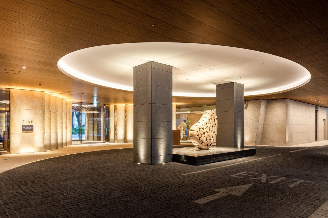 1st Floor Drop-off Area