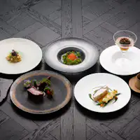 FLYING HOG GRILL Paket Makan Malam Ember