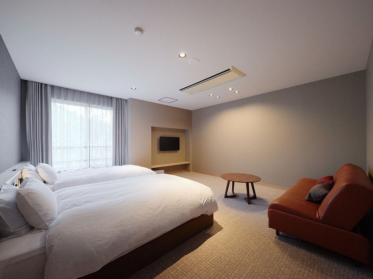 【ห้องสไตล์ตะวันตกพร้อมอ่างอาบน้ำกึ่งกลางแจ้ง】พื้นที่กว้างขวาง