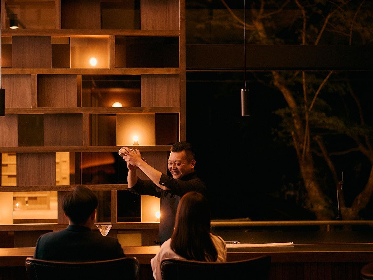 【บาร์เลานจ์】เพลิดเพลินกับค่ำคืนที่เลานจ์