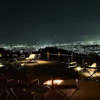 焚火ラウンジから見る福岡市の夜景