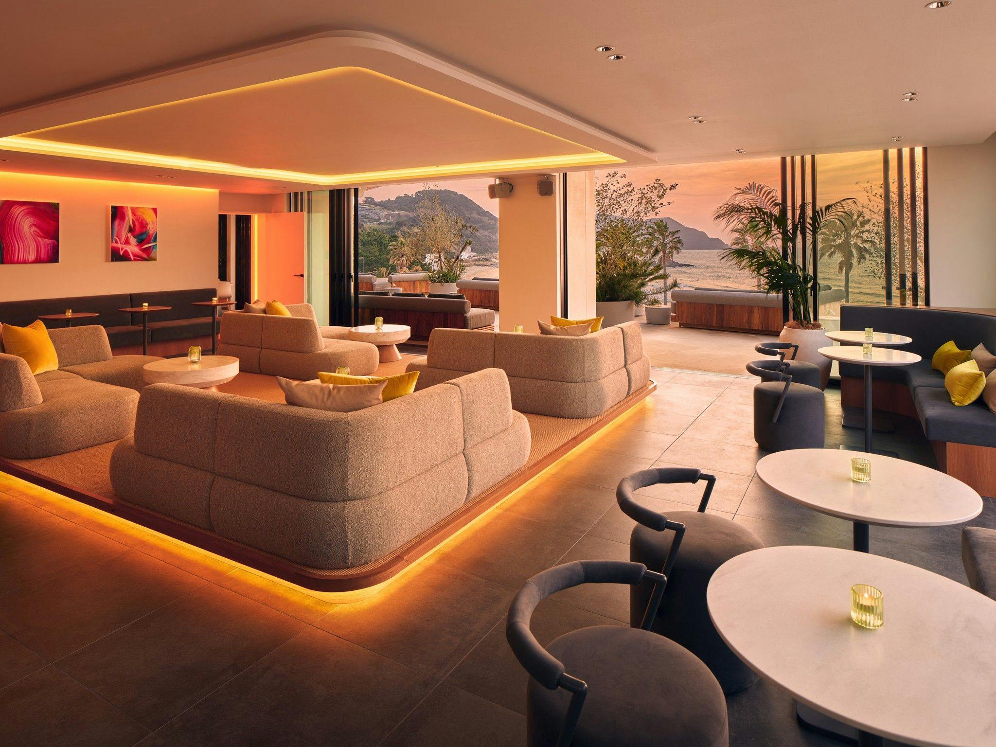 Seven x Seven Itoshima