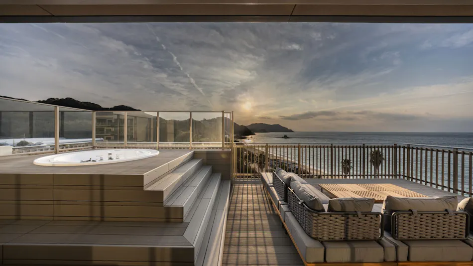 Seven x Seven Itoshima