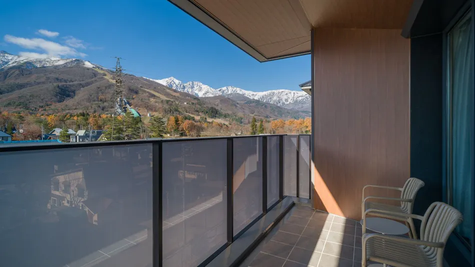HOTEL LA VIGNE HAKUBA by Onko Chishin