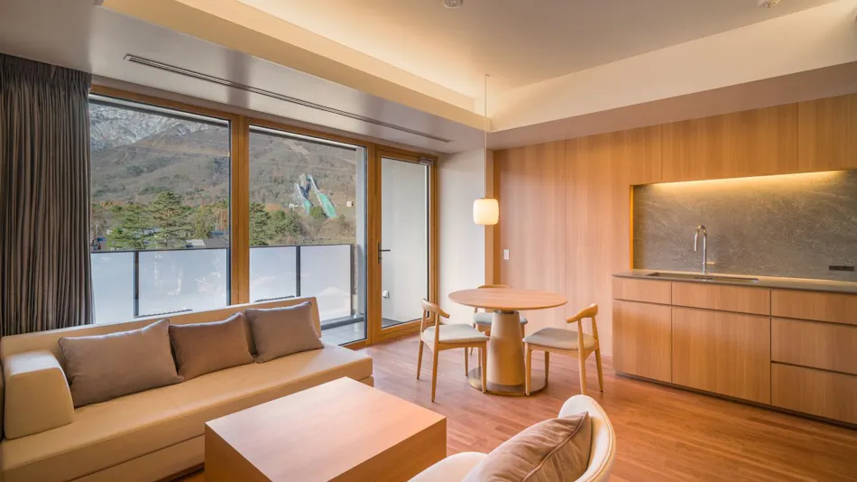 HOTEL LA VIGNE HAKUBA by Onko Chishin