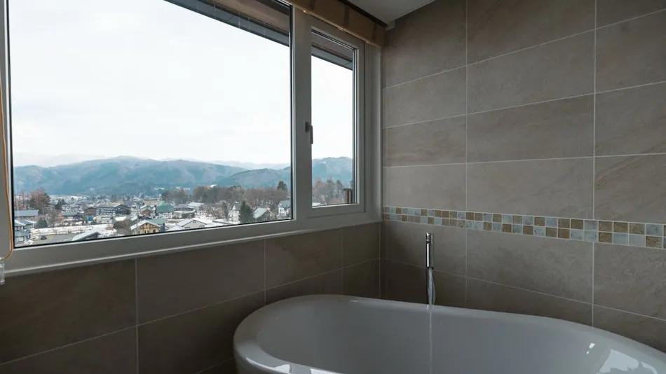 HOTEL LA VIGNE HAKUBA by Onko Chishin