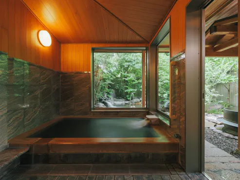 Kamar mandi dalam ruangan biasa