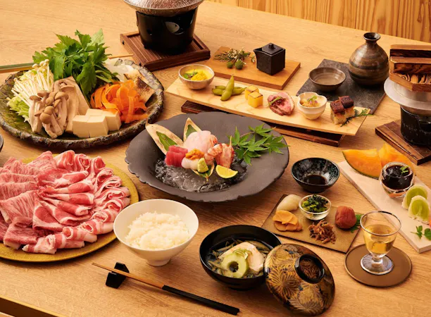 お料理:黒毛和牛と黒豚の食べ比べ【一例