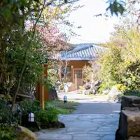 Foto di dalam area Akomodasi Empat Musim Meisui Garden.