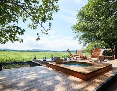 インカラの眺望が楽しめるテラスデッキ