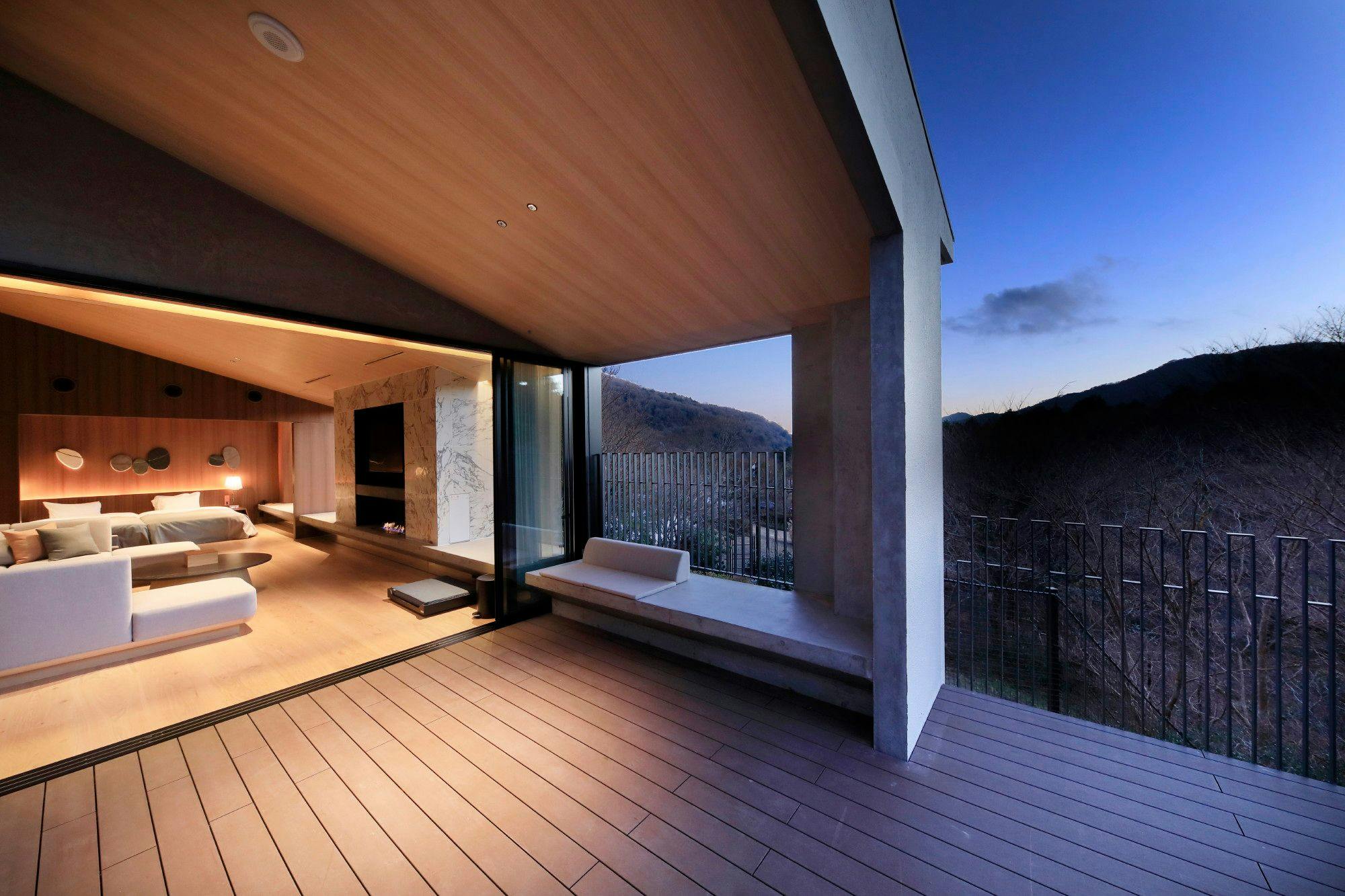 RETONA HAKONE