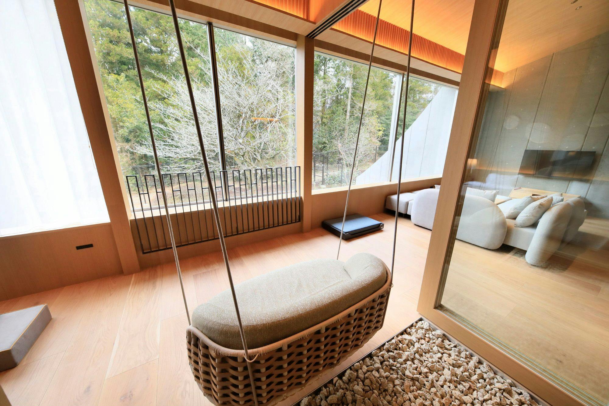 RETONA HAKONE