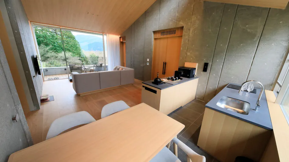 RETONA HAKONE