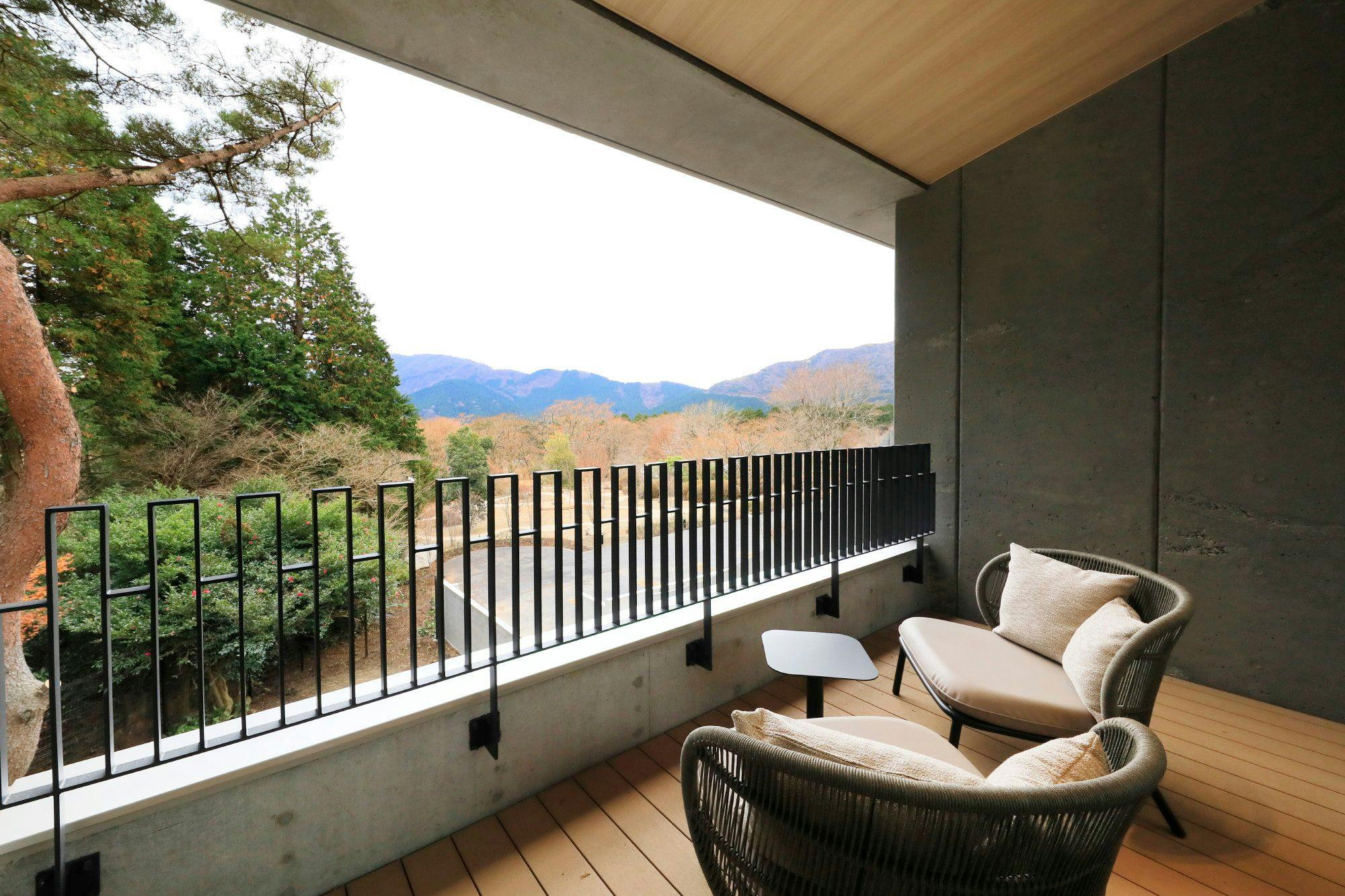 RETONA HAKONE