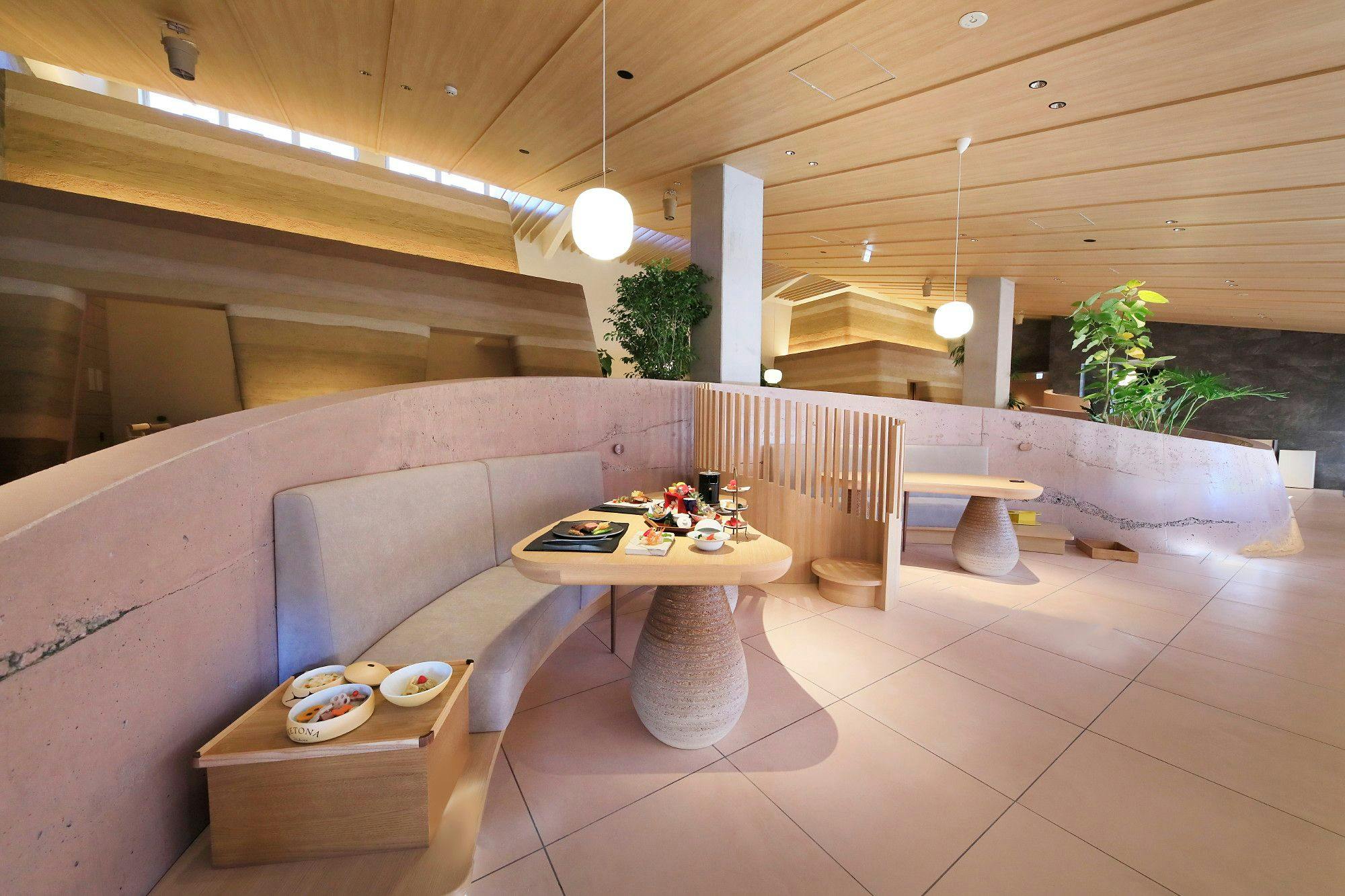 RETONA HAKONE