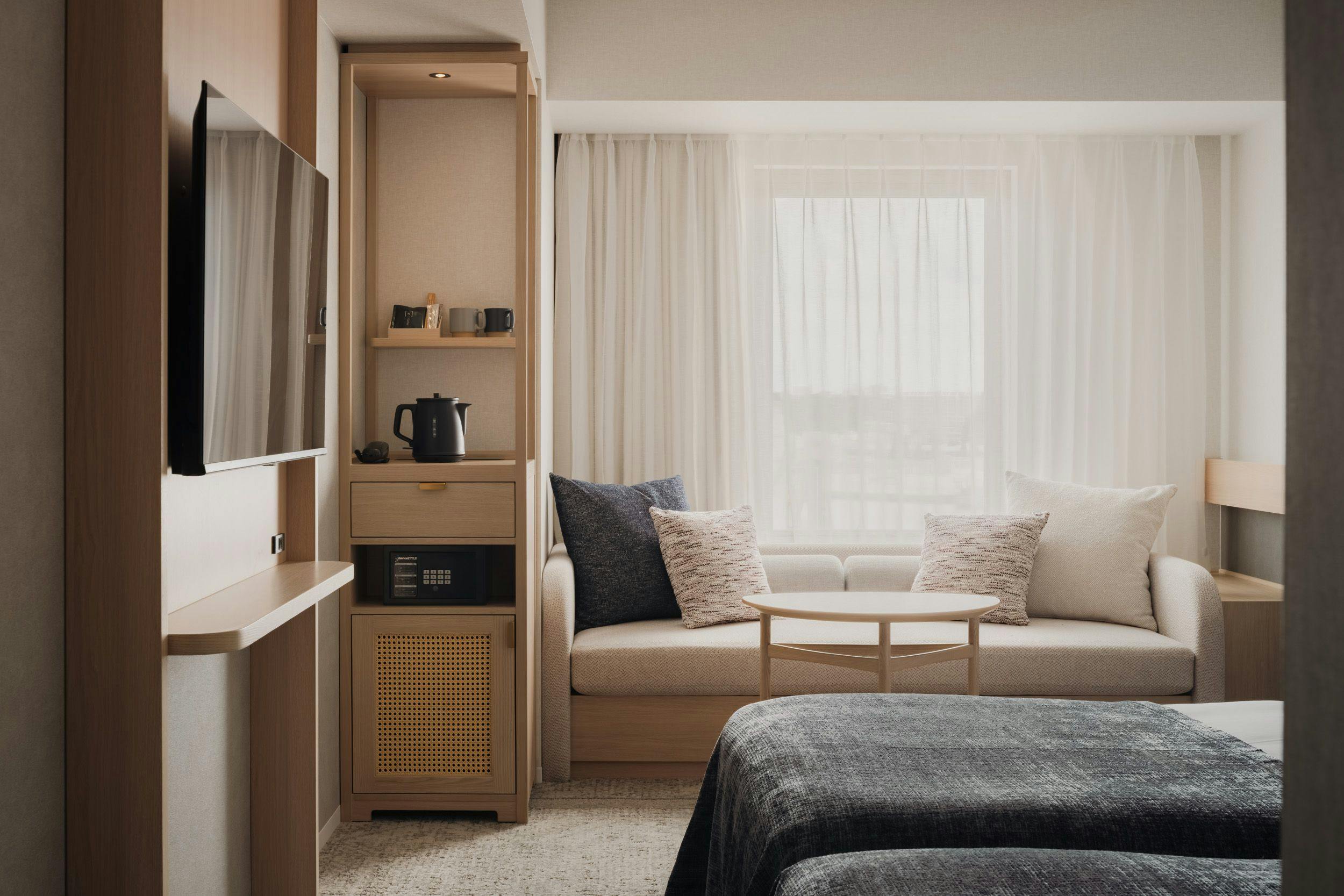 Location: Deluxe Twin_Sofa・Desk