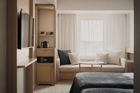 Location: Deluxe Twin_Sofa・Desk