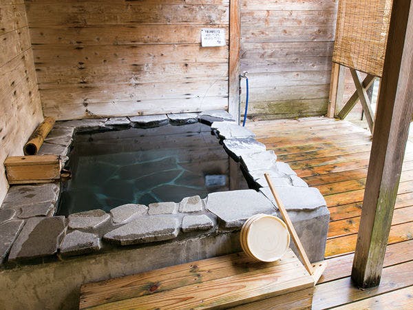 源泉掛流しの湯めぐりテーマパーク 龍洞