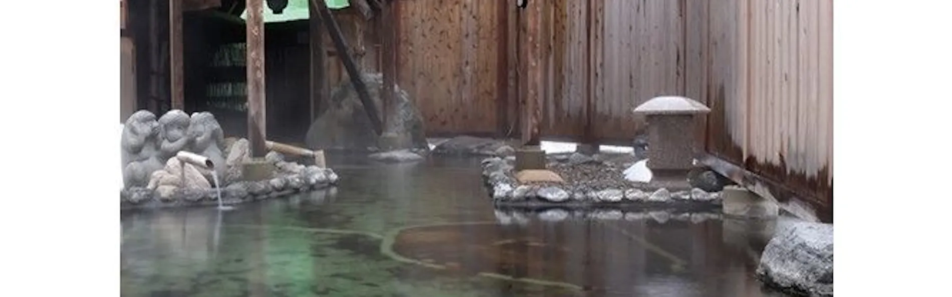 源泉掛流しの湯めぐりテーマパーク 龍洞