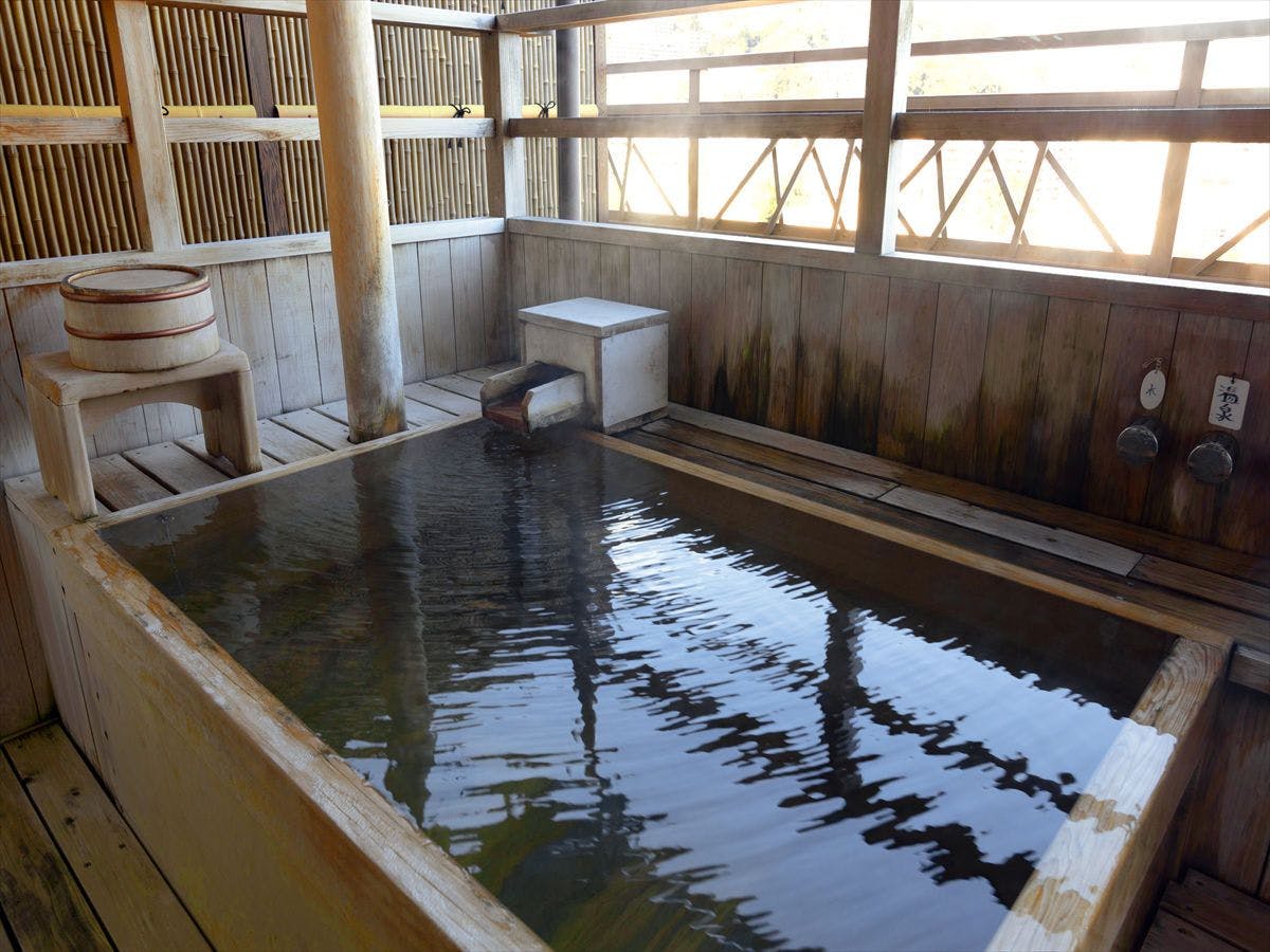 自家源泉かけ流しの宿　熱海の癒（ゆ）新かどや