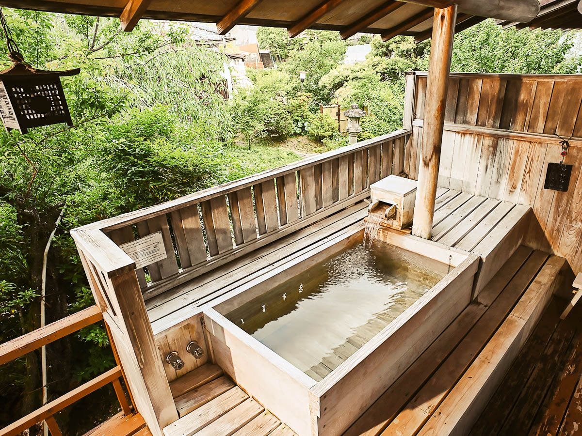 自家源泉かけ流しの宿　熱海の癒（ゆ）新かどや