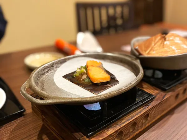 【1泊朝食】25時迄チェックインOK 朴葉味噌や漬物ステーキの郷土料理が並ぶ朝食バイキングが人気