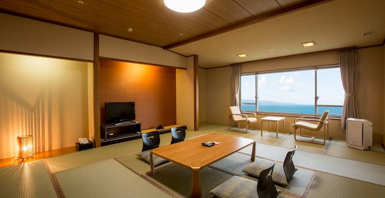 個室でお食事 料理長こだわりの贅沢な 特選会席 雅 雨晴温泉の絶景露天風呂で癒される プラン 雨晴温泉 磯はなび 一休 Comキラリト